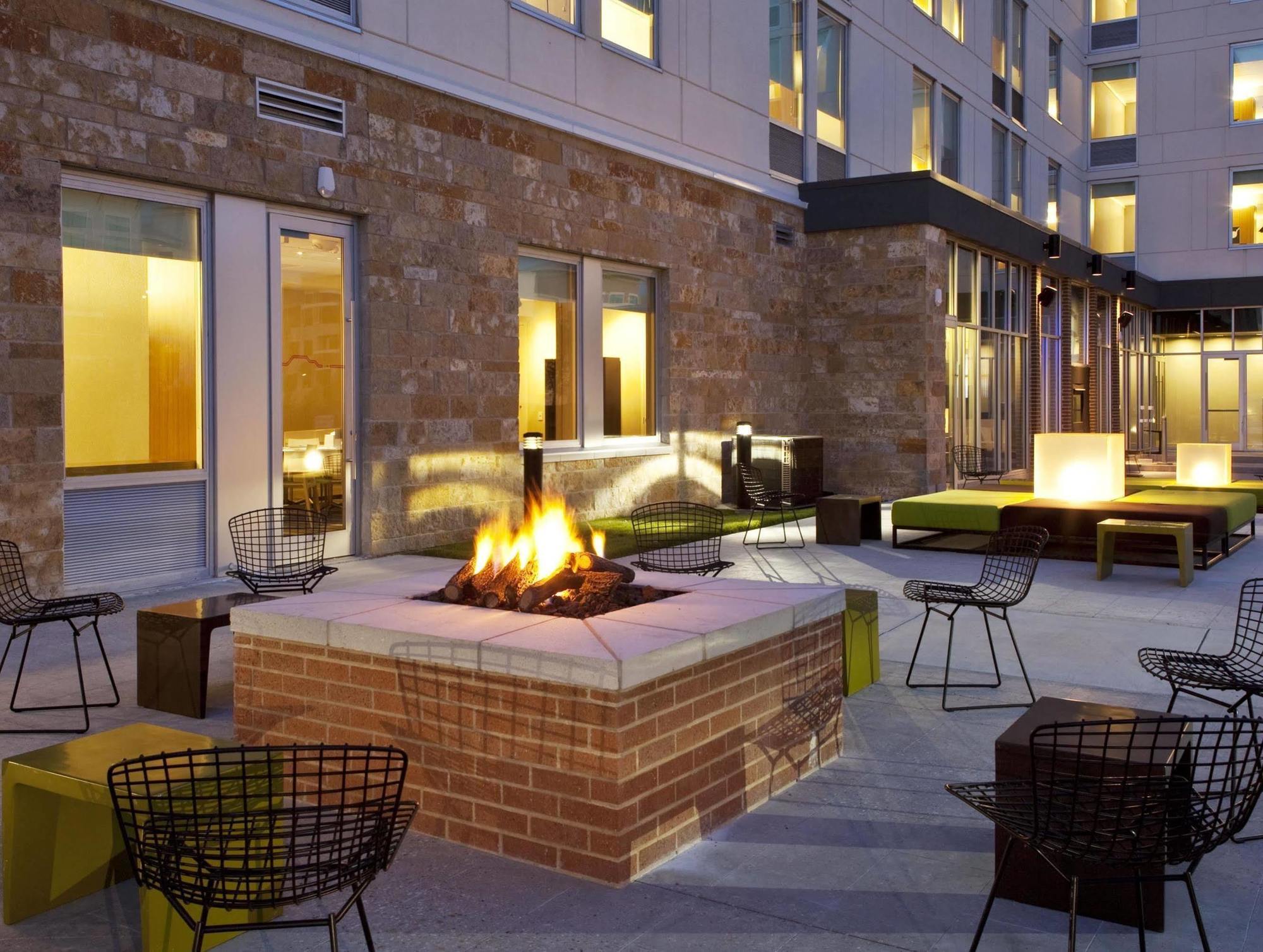 Aloft Hotel Frisco Exterior foto